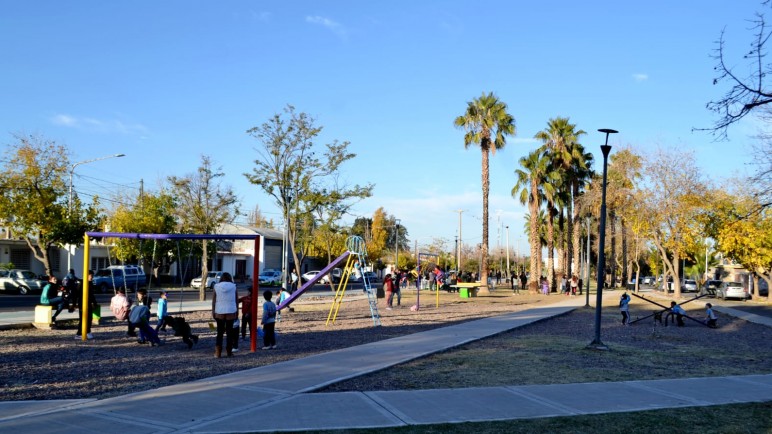 Inauguraron mejoras en el Paseo Suárez de Maipú